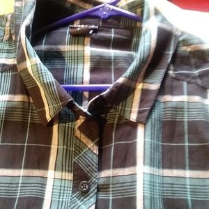 TORRID Size 4 Cold Shoulder Green and Black Plaid Shirt